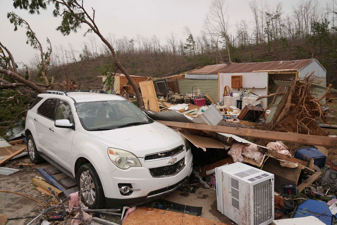 Tornadoes, wildfires and blinding dust sweep across U.S. as massive ...