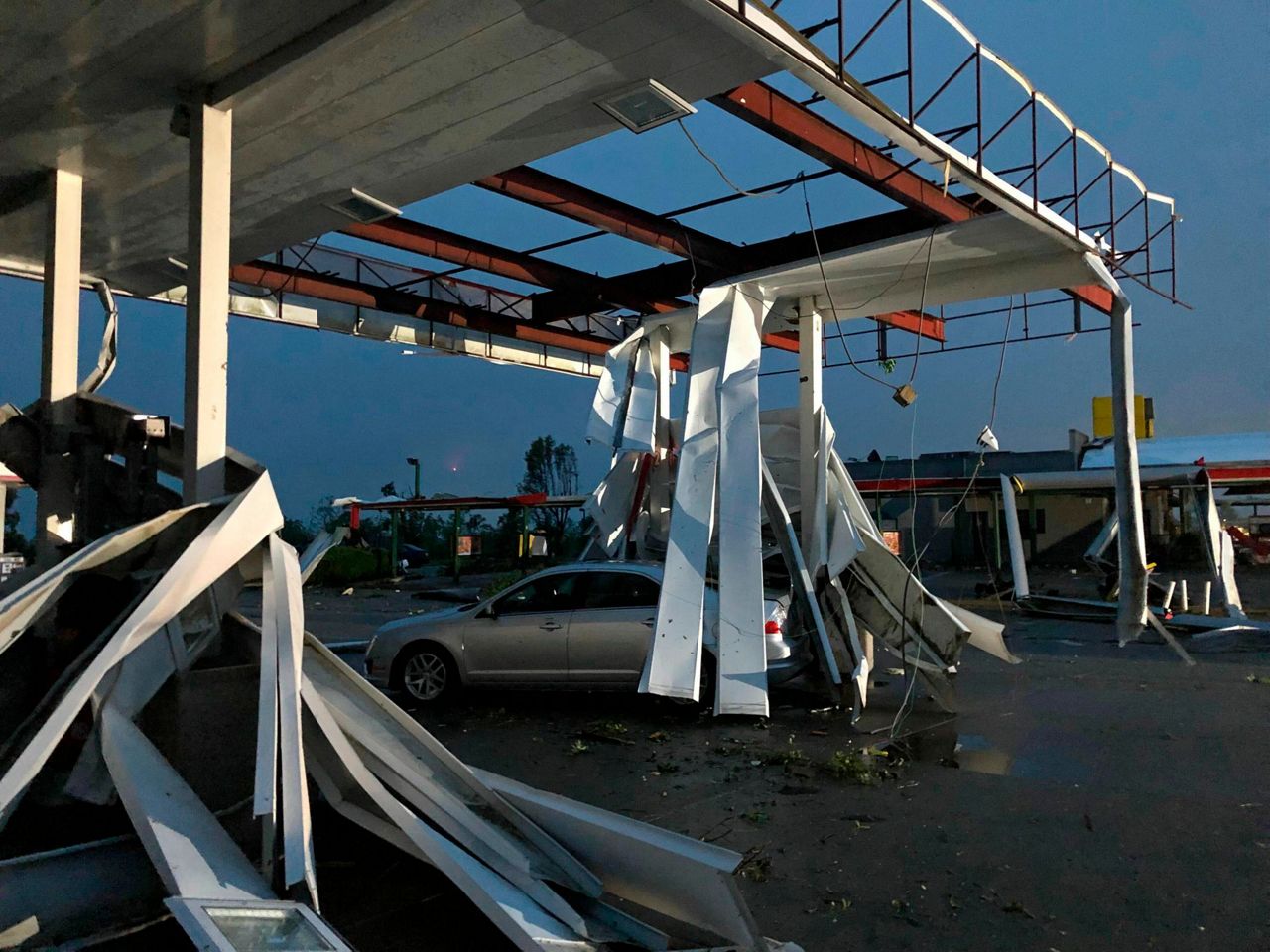 3 deaths in Missouri as tornado strikes state capital