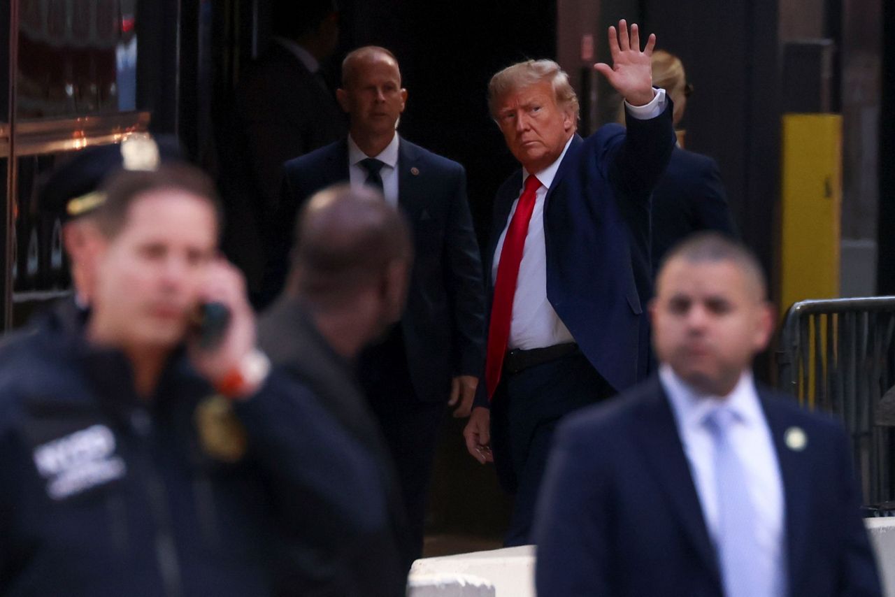 Trump set to travel to New York; face booking, arraignment