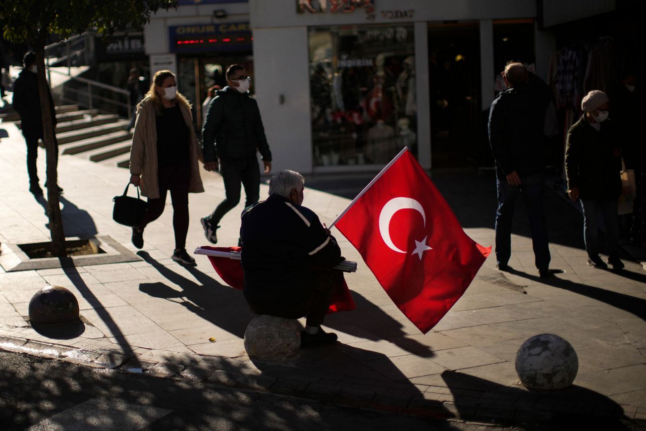 Mata uang Turki jatuh.  Apa dampaknya?