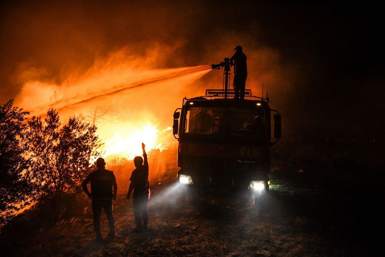Death toll in wildfires that hit southern Turkey rises to 4