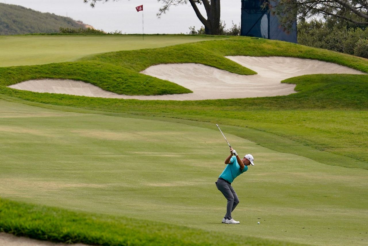 The eagle lands at Torrey Pines for Oosthuizen, Hughes