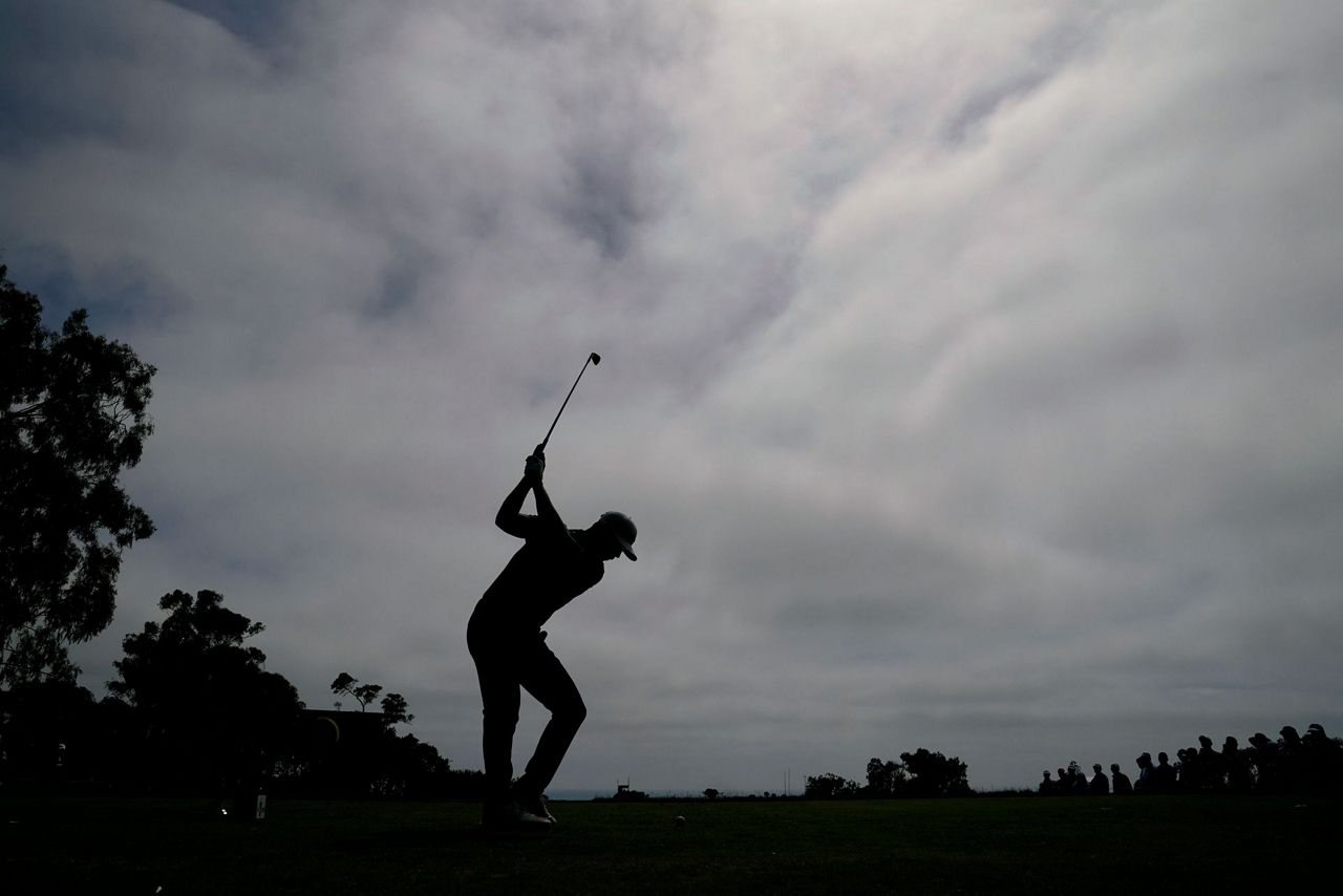 The eagle lands at Torrey Pines for Oosthuizen, Hughes