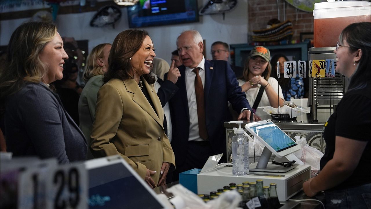 In Las Vegas, Kamala Harris sees chance to improve her odds