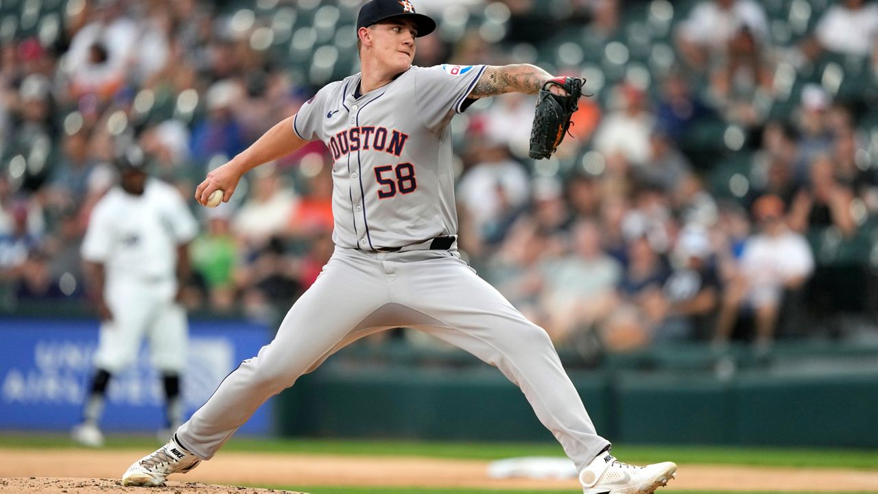 Houston Astros pitcher Hunter Brown delivers during the first inning of the team's baseball game against the Chicago White Sox on Wednesday, June 19, 2024, in Chicago. (AP Photo/Charles Rex Arbogast)