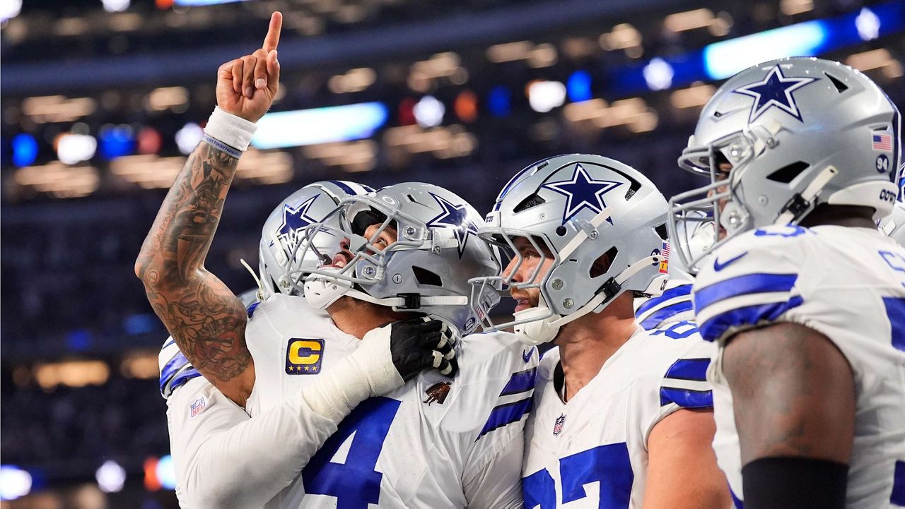 Dak Prescott rallies Cowboys to beat Eagles 24-21