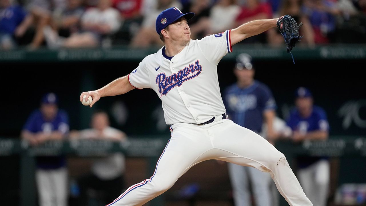 Rangers agree to contracts with pitchers Dane Dunning and Josh Sborz