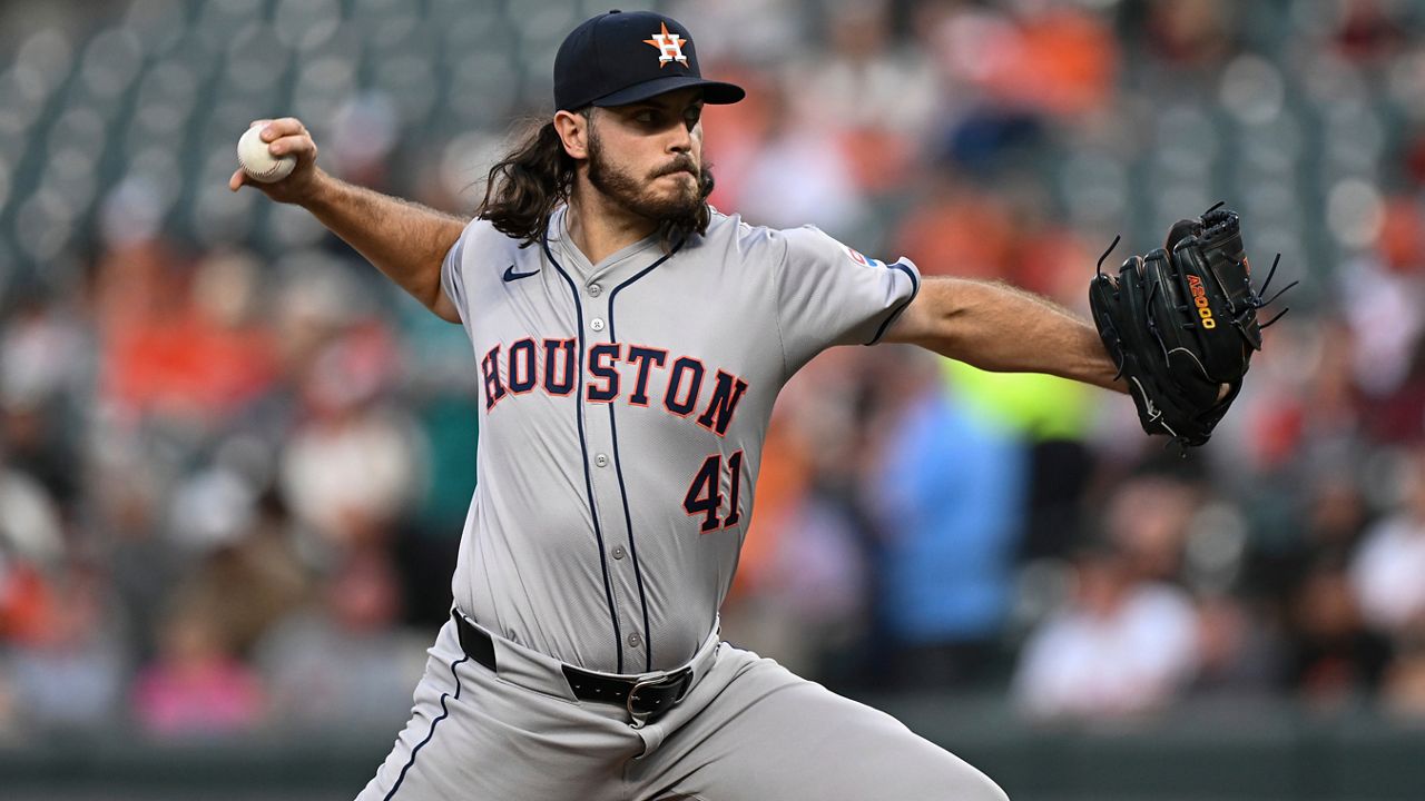 Houston Astros pitcher Spencer Arrighetti throws during the first inning of a baseball game against the Baltimore Orioles, Thursday, Aug. 22, 2024, in Baltimore. (AP Photo/Terrance Williams)