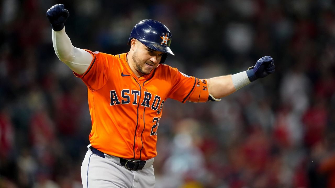 Astros top Angels 7-1