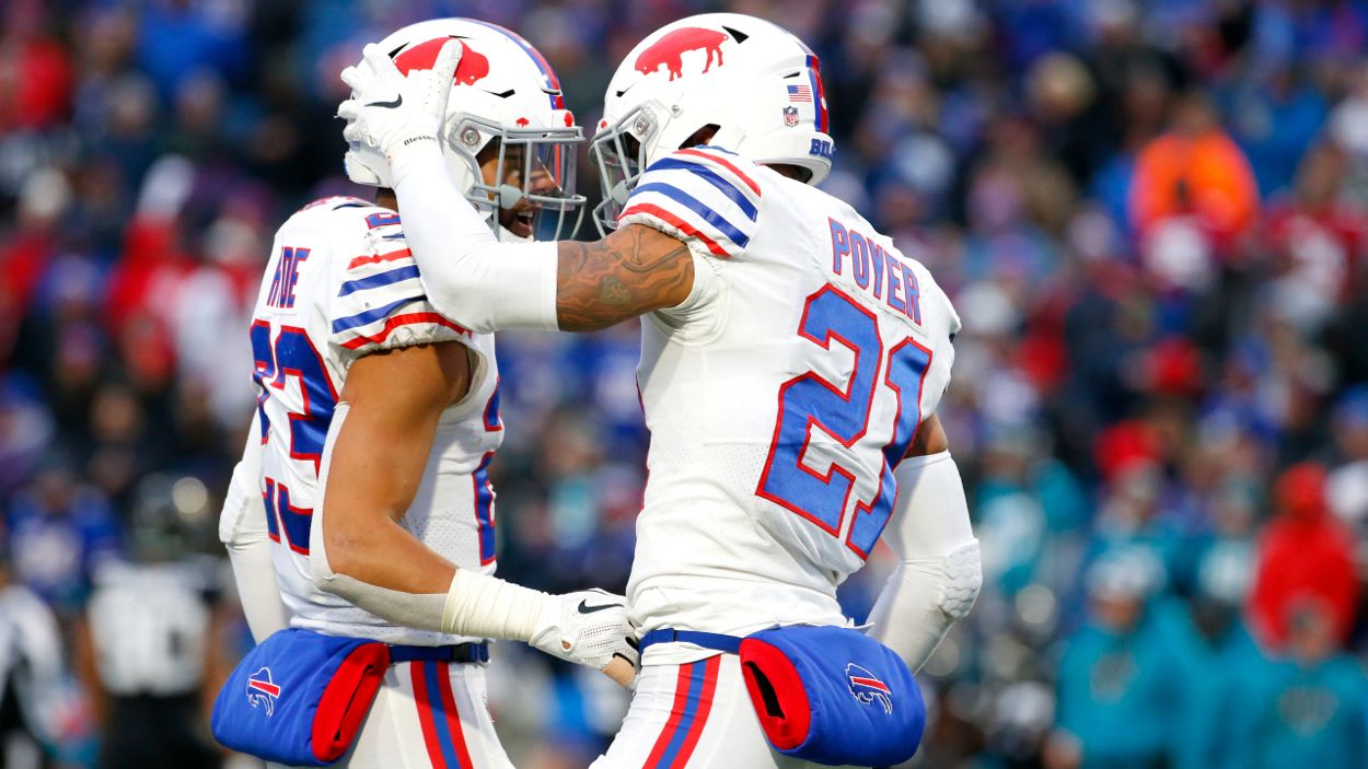 Added appreciation as Poyer and Hyde take the field again