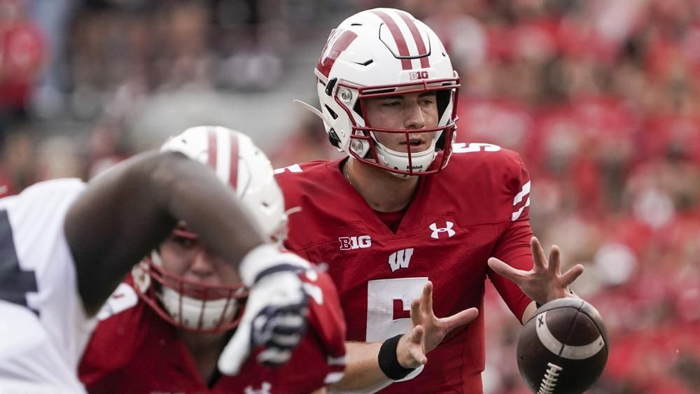 No. 18 Wisconsin and No. 12 Notre Dame meet at Soldier Field