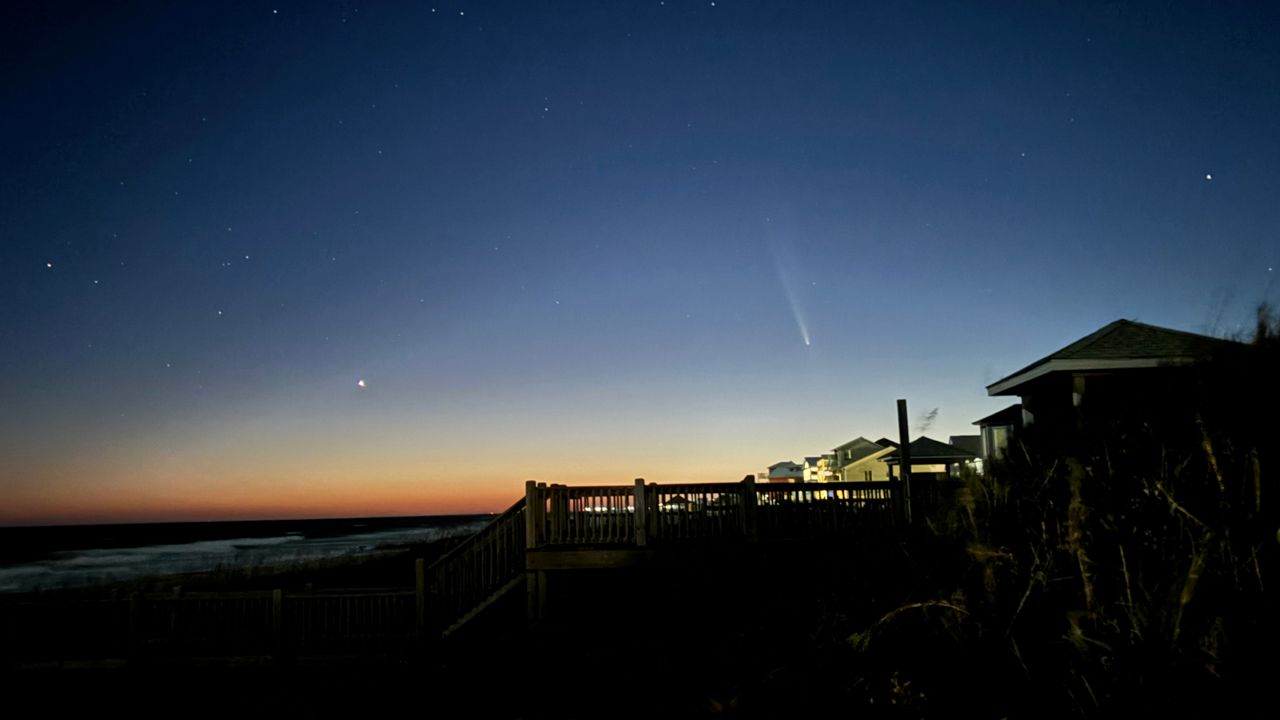 Comet Tsuchinshan-Atlas is visible tonight; here’s how to best see it