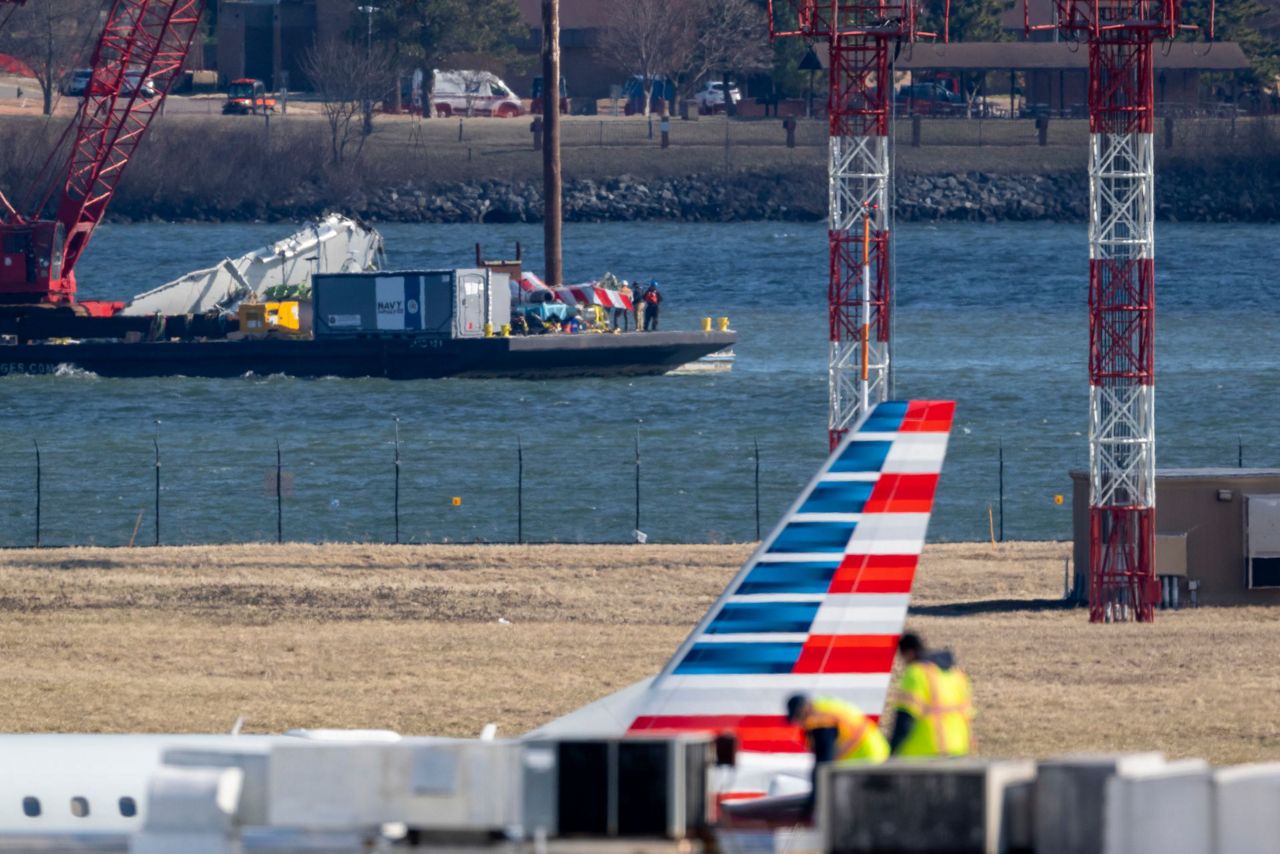 Recovery work resumes at the site of the deadly plane and chopper ...
