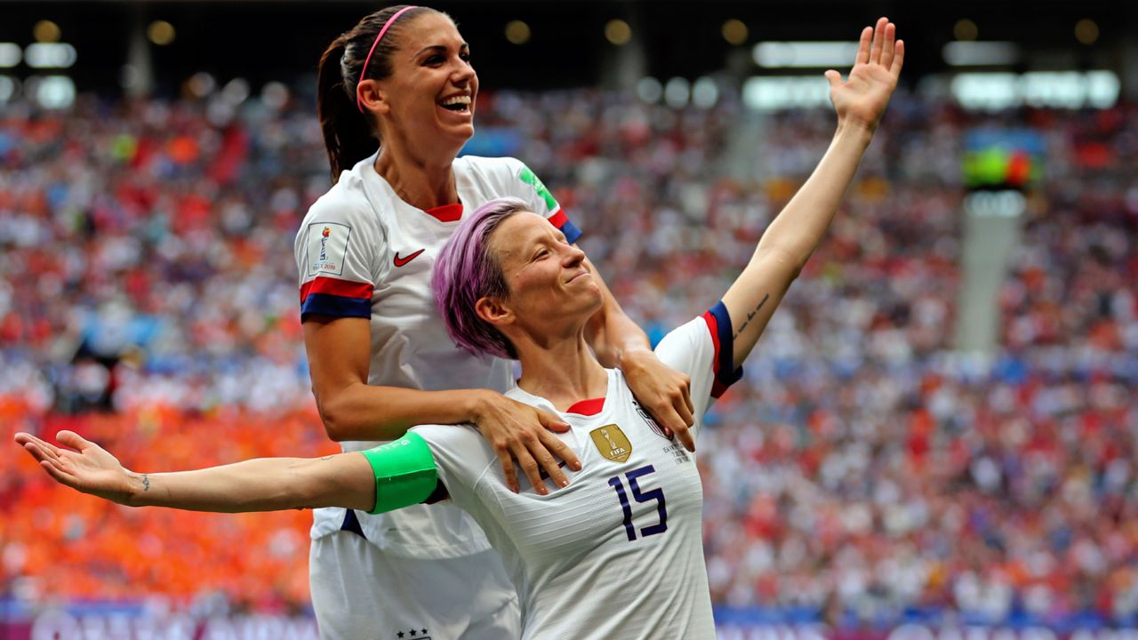 alex morgan and megan rapinoe