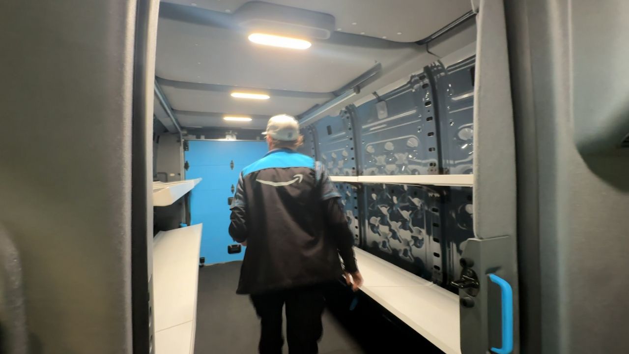 Amazon rolling out electric delivery vehicles