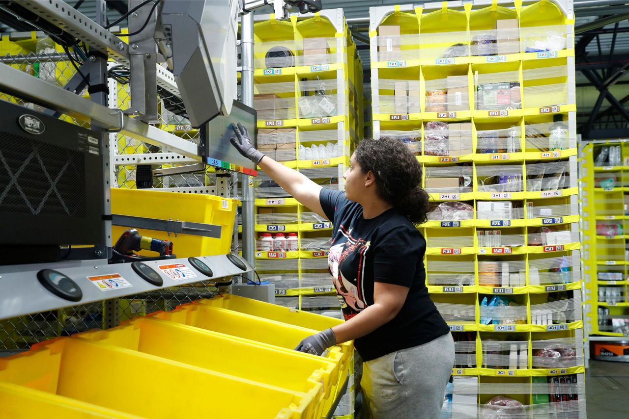To fill 30,000 jobs, Amazon plans hiring events in 6 cities
