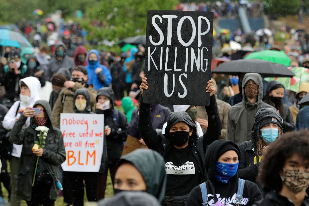 Judge orders Seattle to stop using tear gas during protests