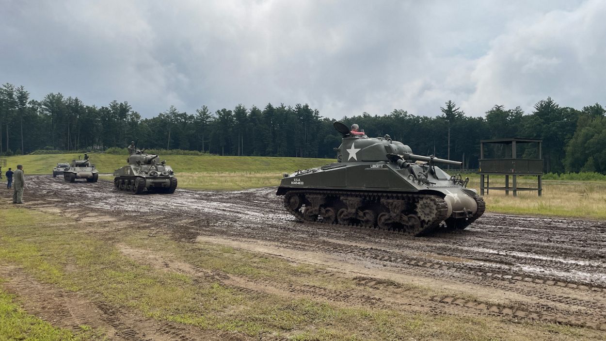 World War II tank demo held at American Heritage Museum