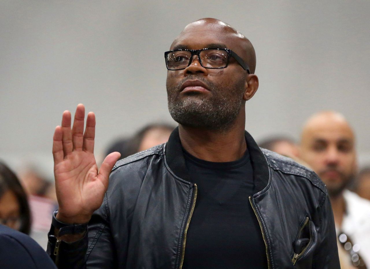 MMA great Anderson Silva becomes US citizen