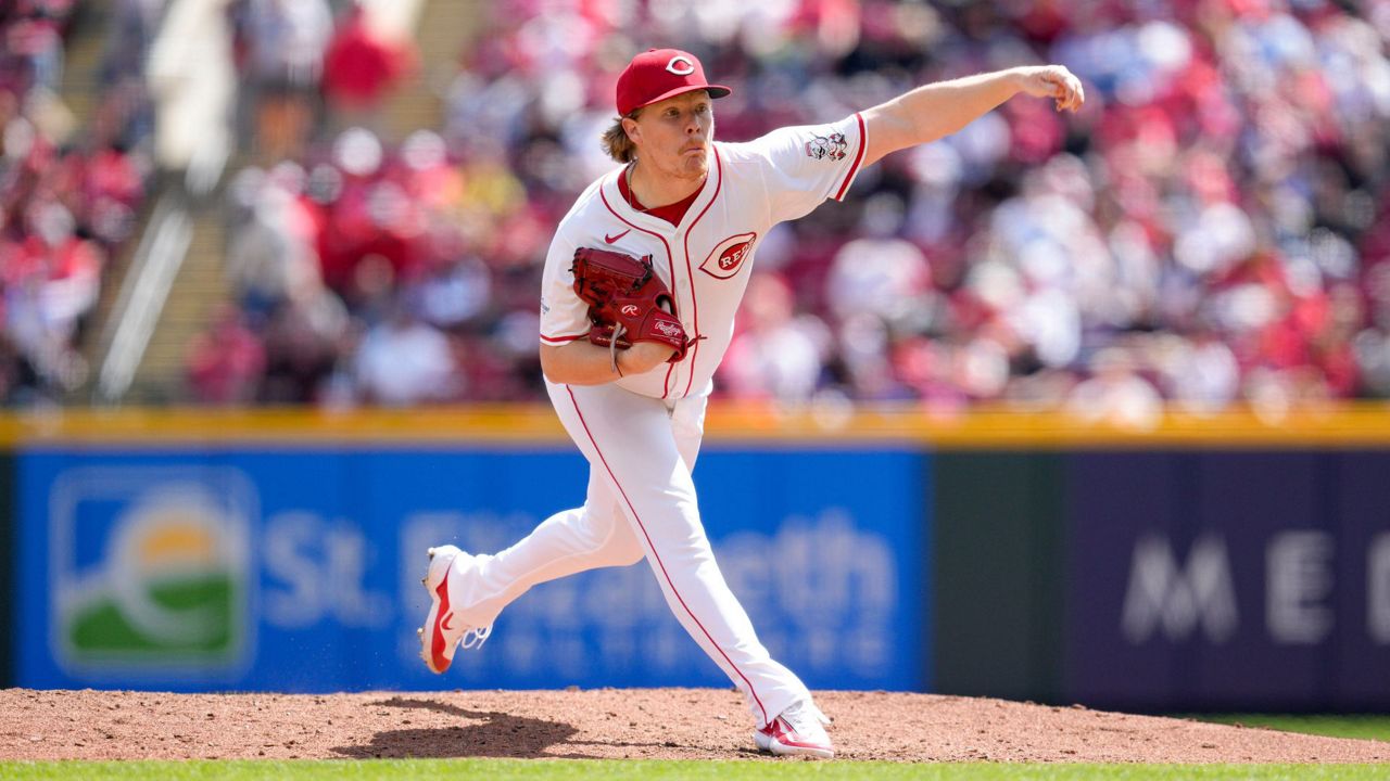 Cincinnati Reds pitcher Andrew Abbott throws during the third inning of a baseball game against the New York Mets, Sunday, April 7, 2024, in Cincinnati. (AP Photo/Jeff Dean)