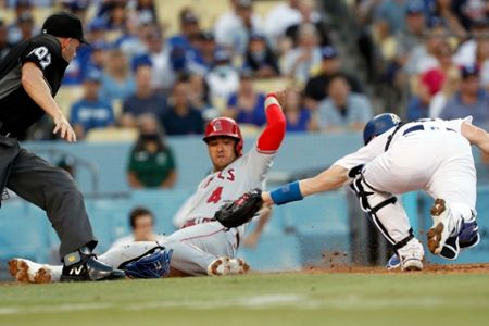 Cody Bellinger homer, Chris Taylor 2-run double beat Angels