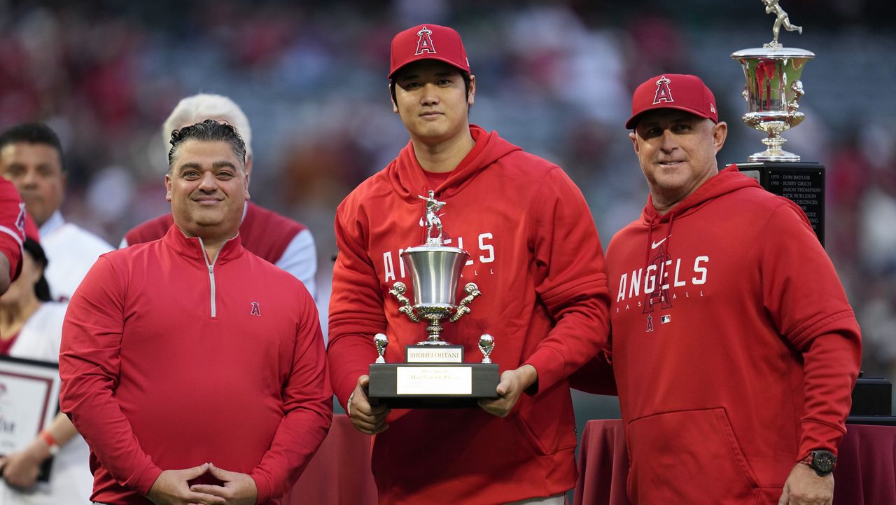 Inside the Dodgers' failed, frustrating bid for two-way sensation Shohei  Ohtani - Los Angeles Times