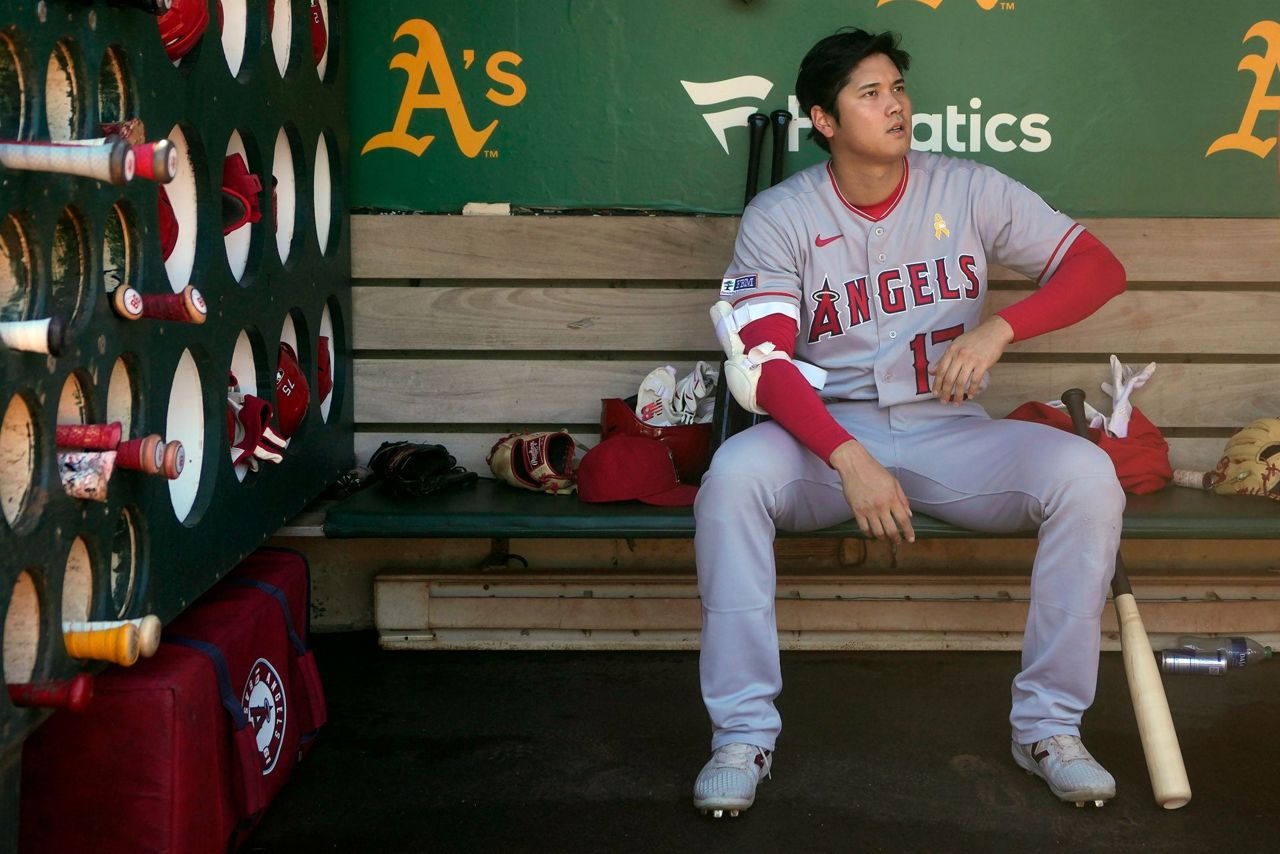 Shohei Ohtani leaves the mound abruptly in 2nd inning after 26 pitches for  the Angels