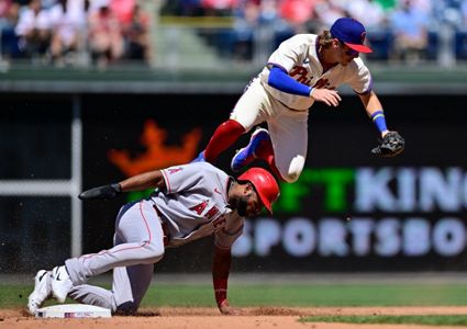 Angels outfielder Taylor Ward will avoid injured list after wall