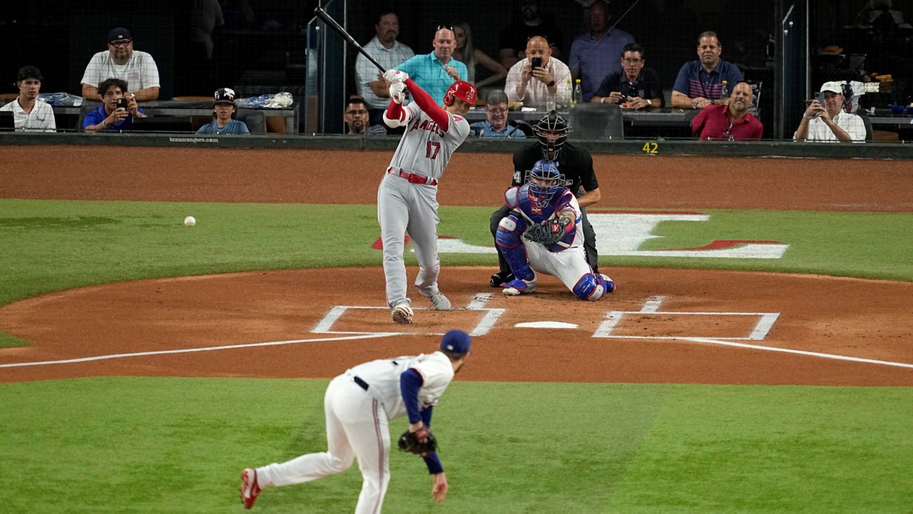 Angels beat Rangers 7-3 for third straight