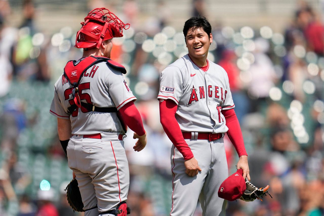 Shohei Ohtani Is Staying With The Angels At Least For The Rest Of The Season Gm Says 2239