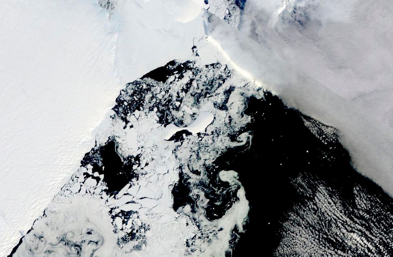 Ice shelf collapses in previously stable East Antarctica