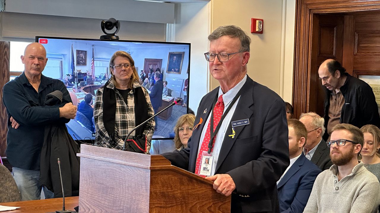 Rep. Art Bell (D-Yarmouth) pitches his bill to have Maine join a compact to move toward a popular vote system for electing the president. (Spectrum News/Susan Cover)