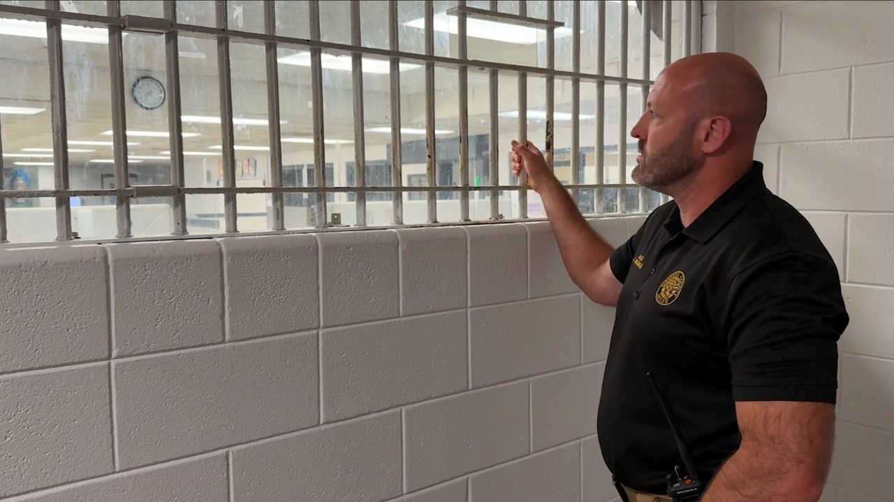 Daviess County jail to start peer-support team with state grant