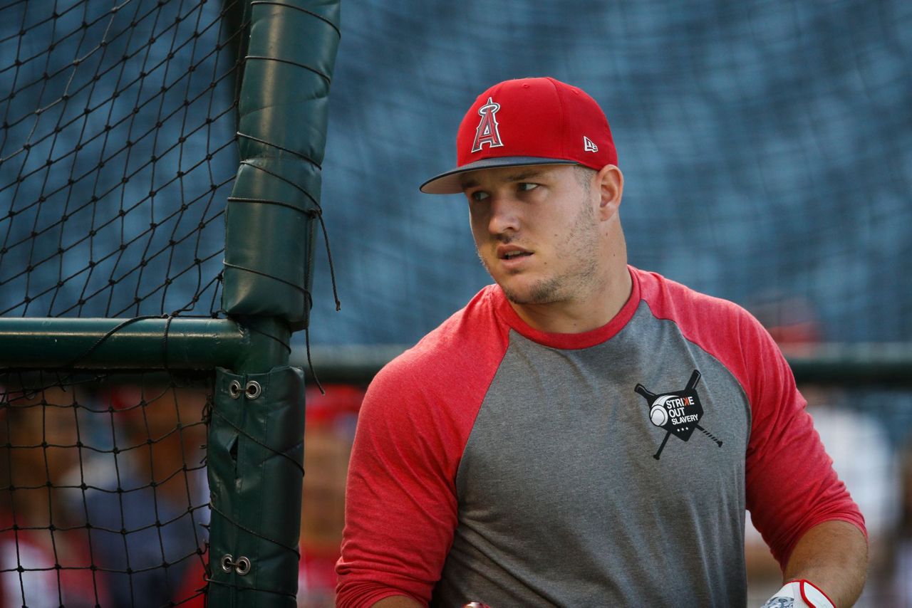 Mike Trout injury update: Angels star is throwing again - Los