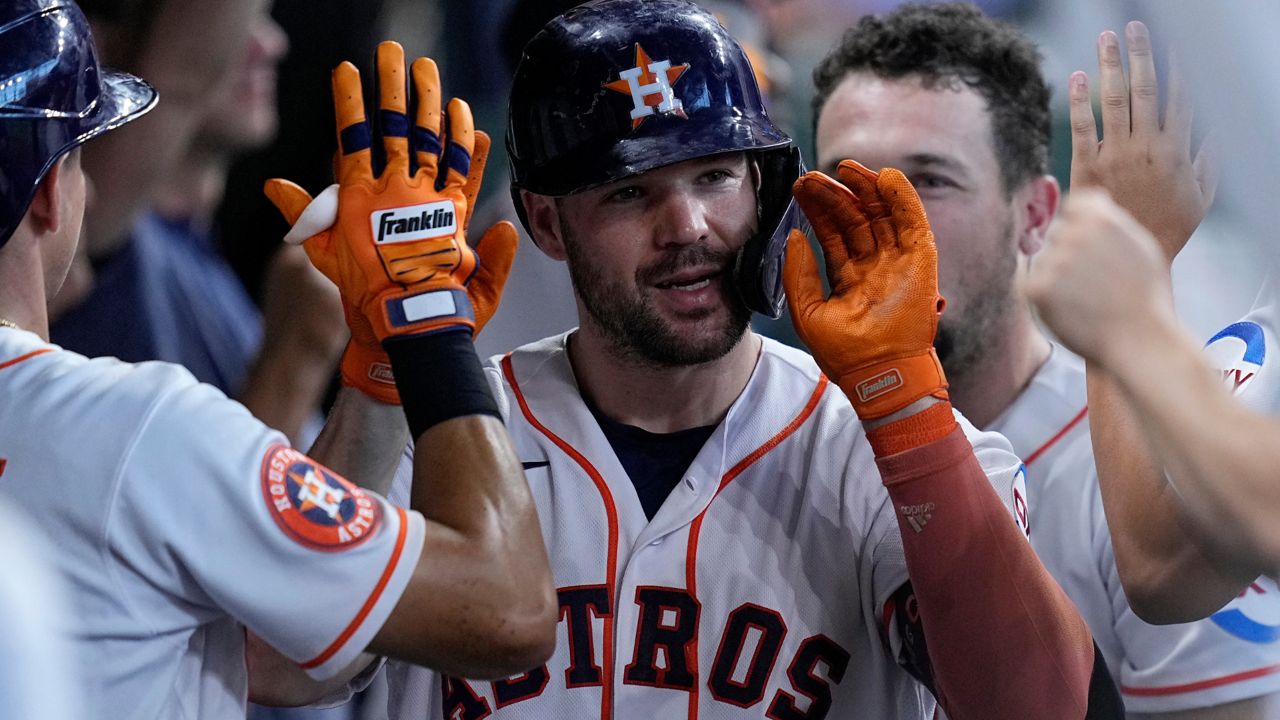 Chas McCormick catch helps Astros win World Series Game 5 - The