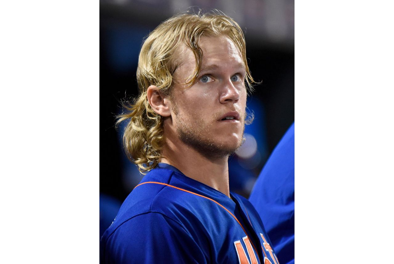 Astros starters rock hair extensions for postseason 'dos