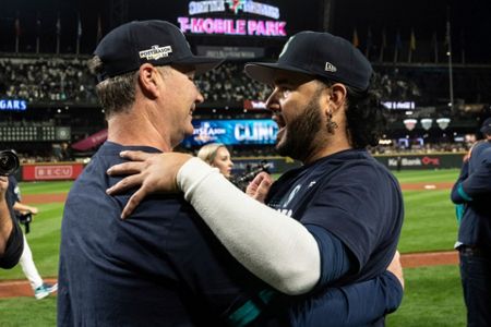 September 30, 2022: Cal Raleigh's walk-off homer ends Mariners