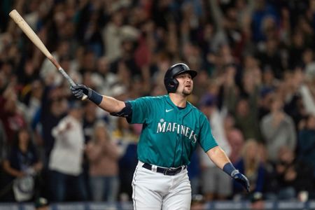 Kyle Seager, Ty France homer, Mariners top A's, move up in playoff