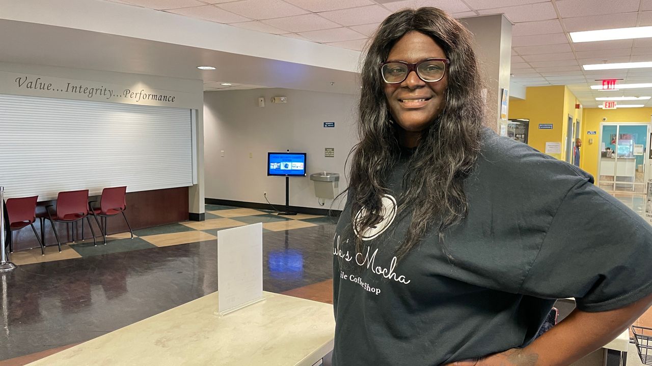 La nativa de West Ender está abriendo una cafetería en su propio vecindario.