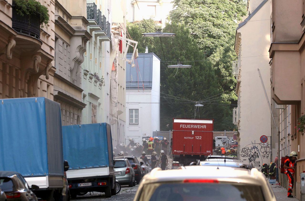 Partial building collapse in Vienna, gas explosion suspected