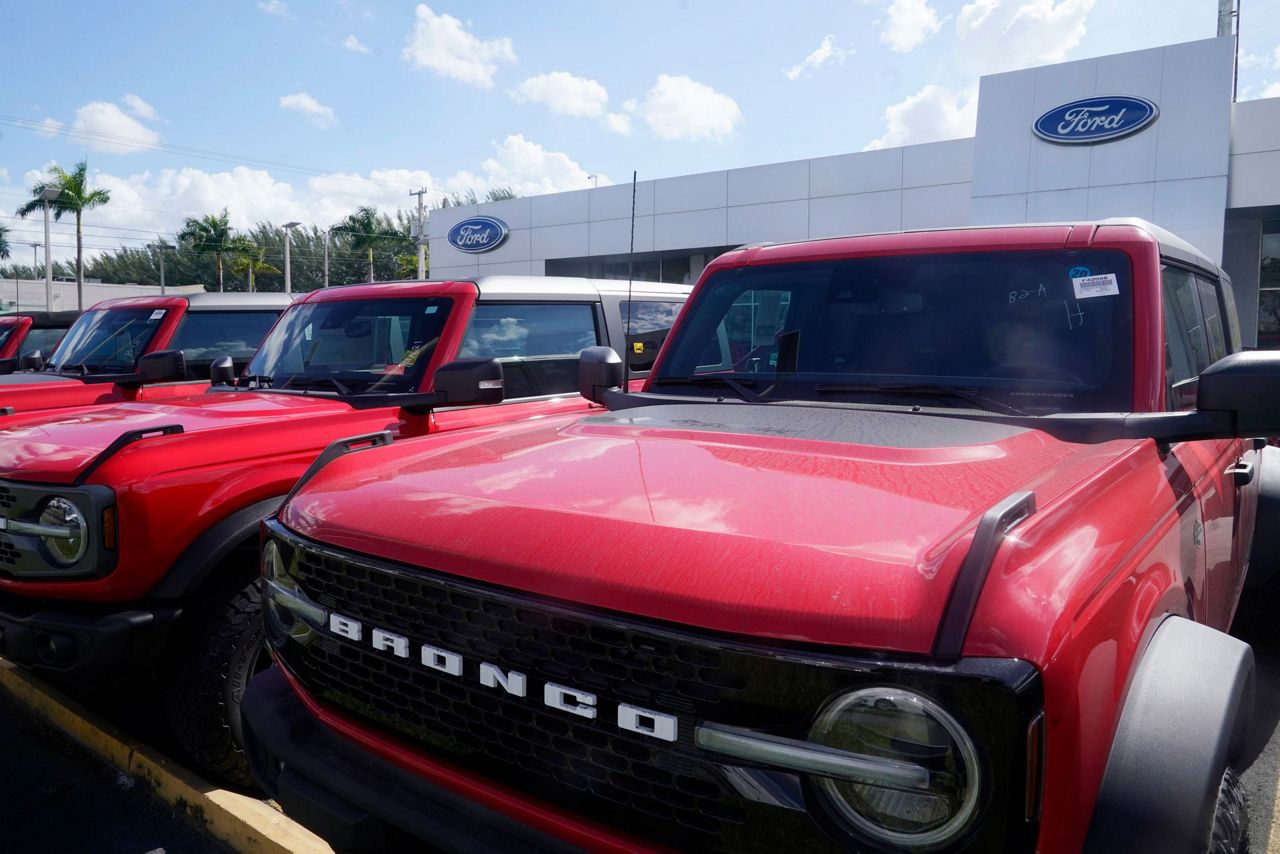 US auto sales up 7.5 in 1Q; interest rates hit 15year high