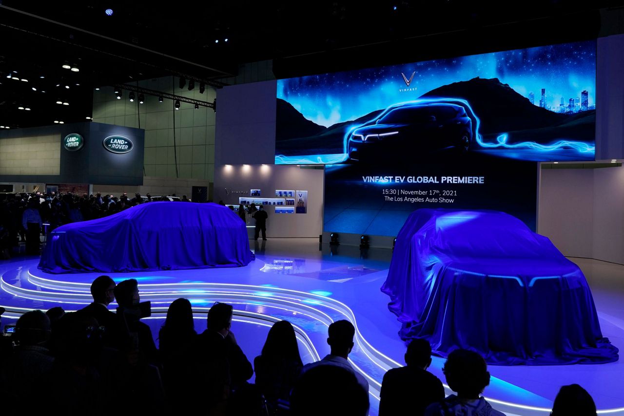 Electric vehicles get spotlight at Los Angeles Auto Show