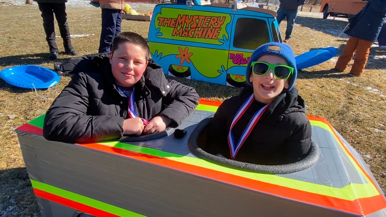 Kids compete in build-your-own sled contest in Pittsfield