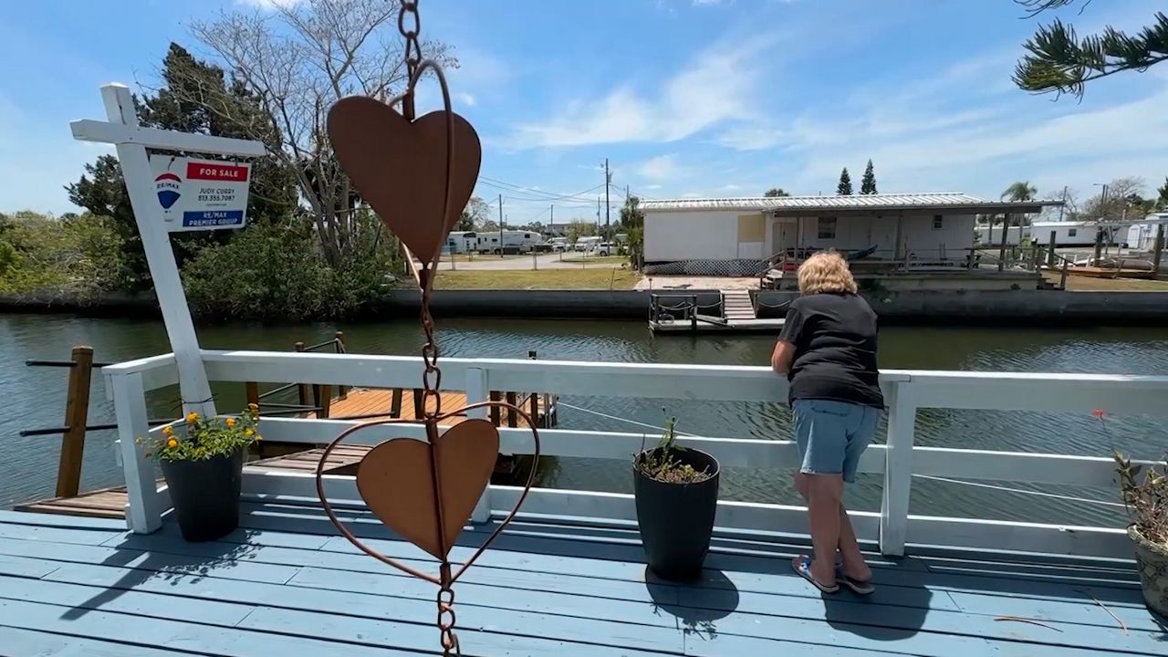 It’s a critical question many Floridians contemplate during hurricane season— should I stay or should I go? Evacuating during a storm can have its setbacks but, ultimately, can be the difference between life and death.  Two Pasco women share their stories of survival. (Spectrum News/Calvin Lewis)