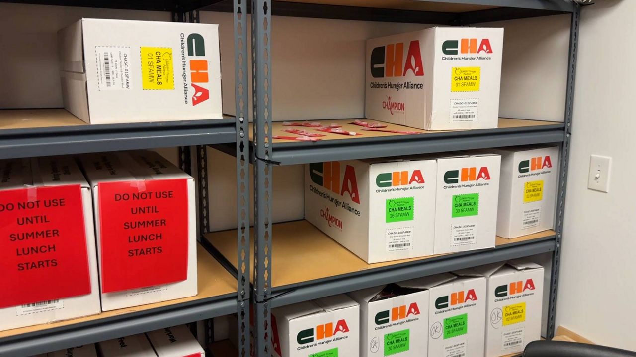 Columbus libraries help feed kids while school is out for summer