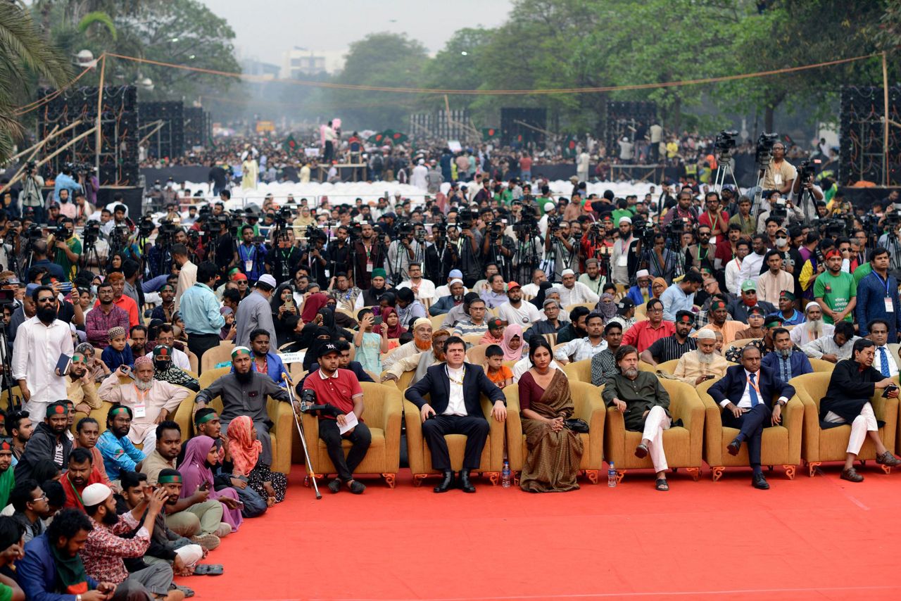 Bangladeshi students who led uprising that ousted ex-premier Sheikh ...