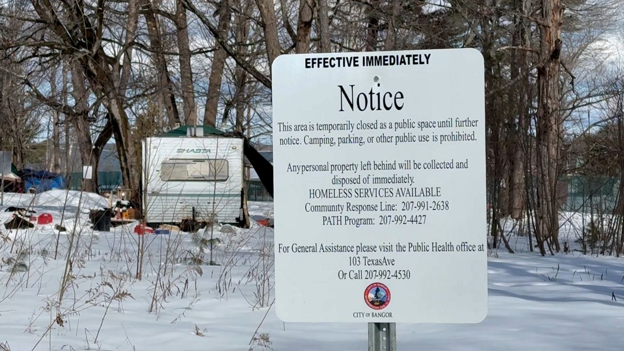 A notice of the closure of the encampment Friday (David Ledford/Spectrum News)