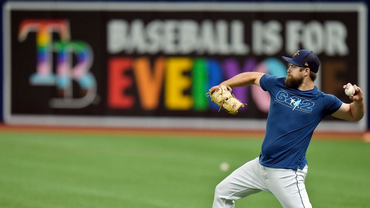 Marcus Stroman: Chicago Cubs pitcher meets 8-year-old fan