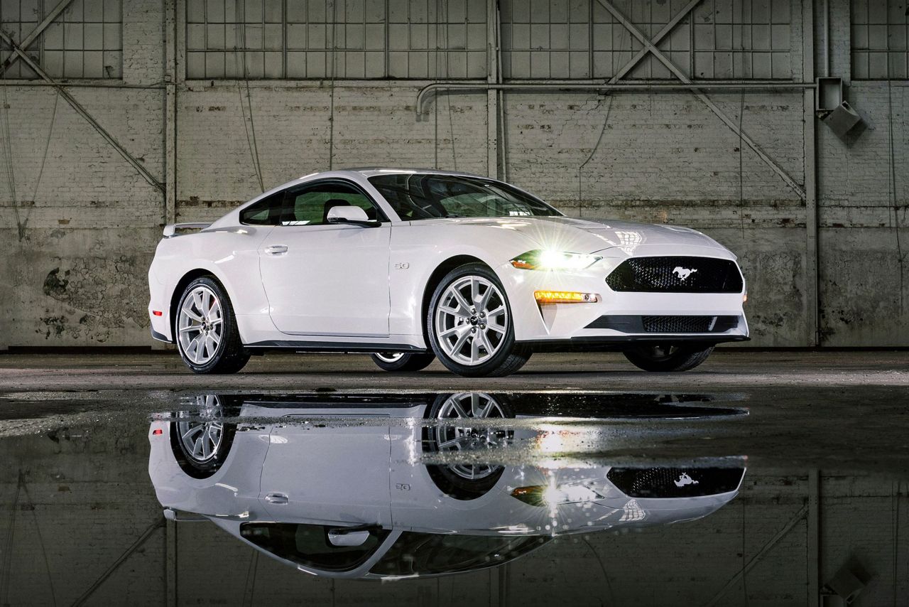 Edmunds: Enjoy the V8-powered coupe while it's still around - Vimarsana News