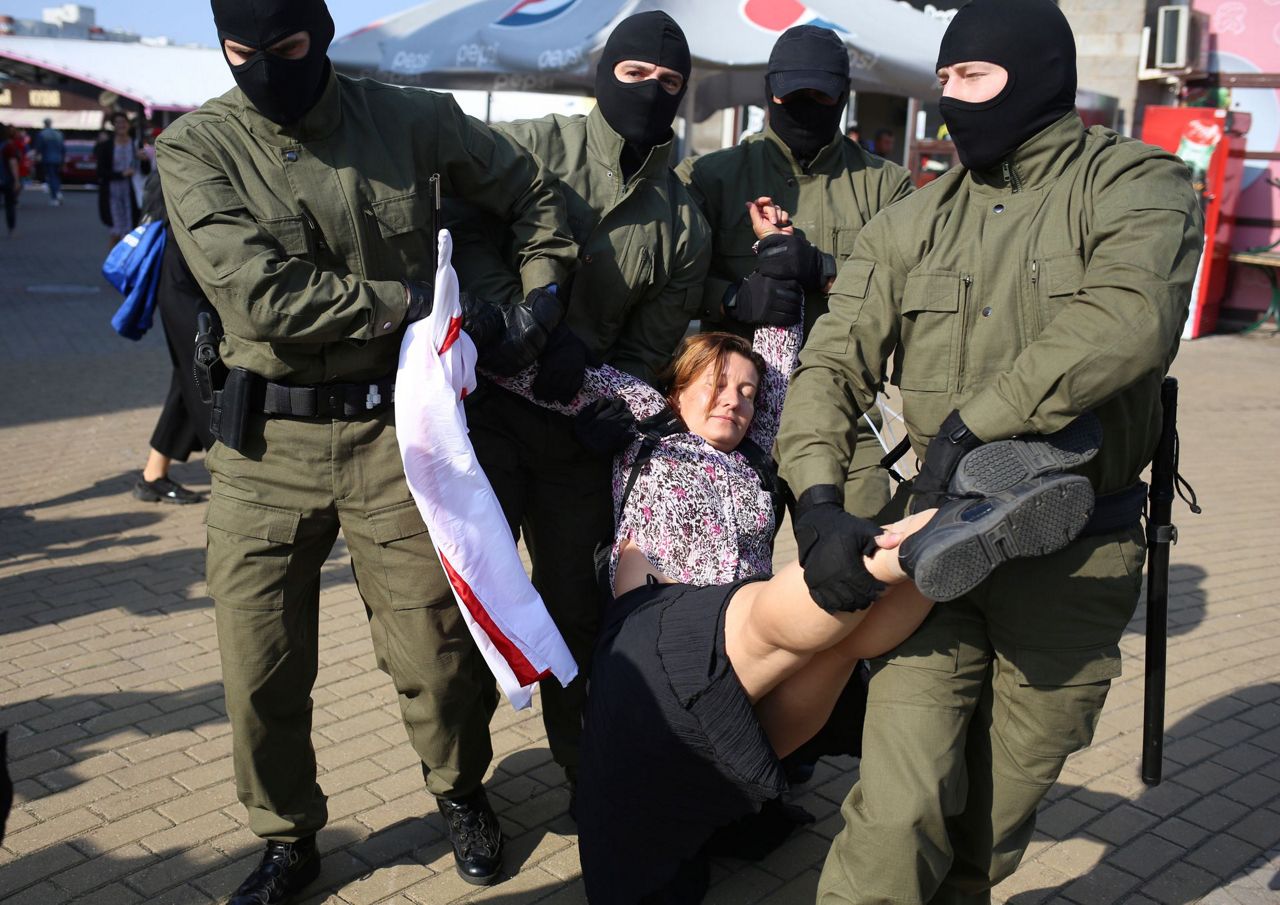 Scores arrested in protest against Belarus president 